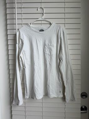 Lucky Brand Men's White Long-Sleeve Pocket Tee